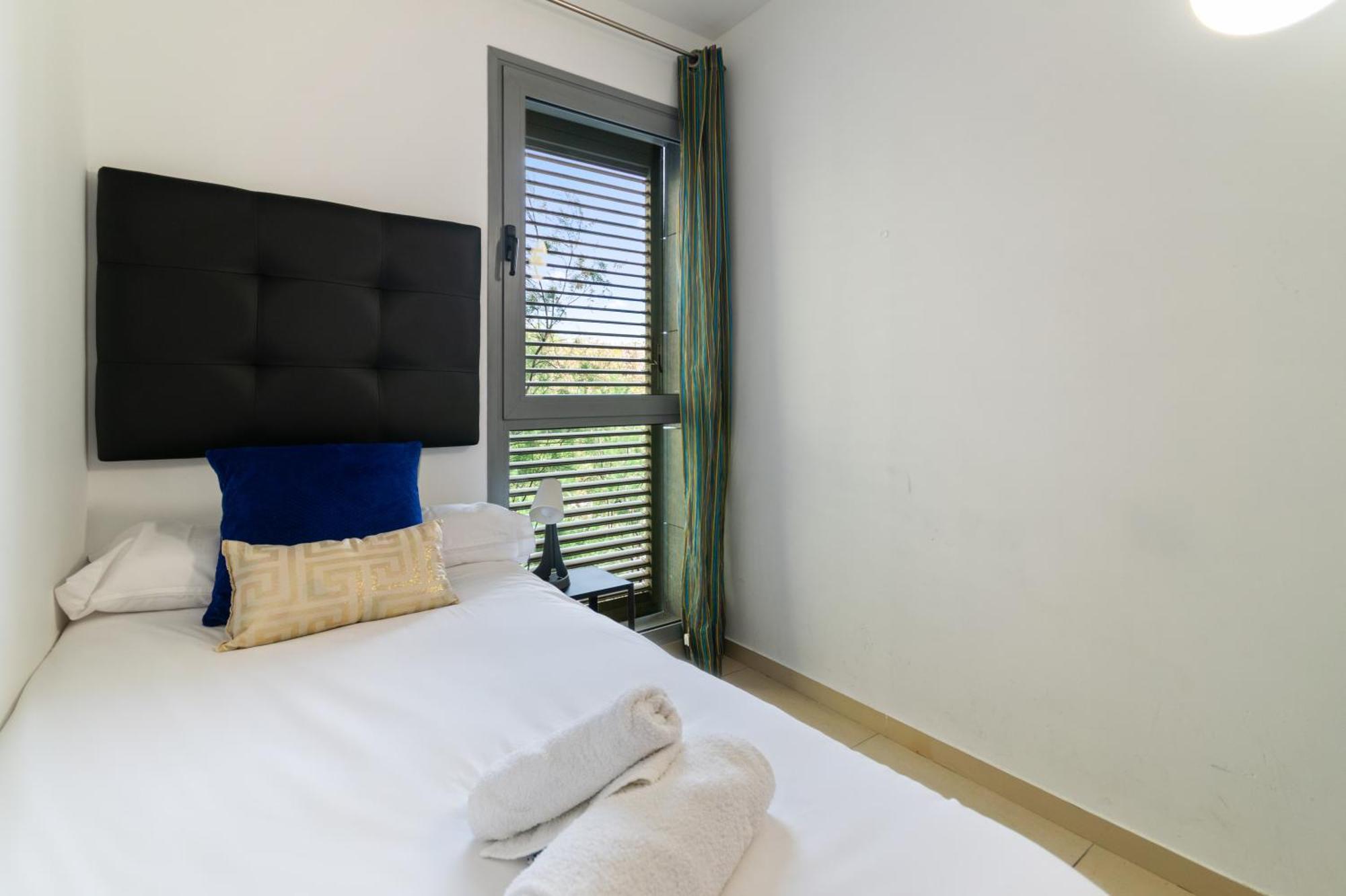 Fira Gran Via 2 - Private Rooms In A Shared Apartment - Habitaciones Privadas En Apartamento Compartido L’Hospitalet de Llobregat Exterior foto